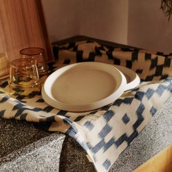 Ferm Living Ikat Viskestykke Ink Blue/Off-white