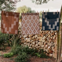 Ferm Living Ikat Viskestykke Mist Blue/Terracotta