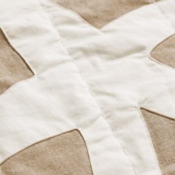 Ferm Living Kove Applique Quiltet Tppe Tan/Cashmere