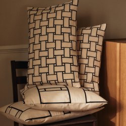 Ferm Living Lattice Offset Pude 60x40cm Off-white/Sort