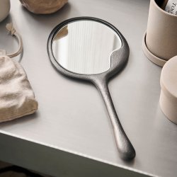 Ferm Living Lava Hndspejl - Sort Aluminium