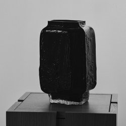 Ferm Living Mokuri Vase H25 cm Sort