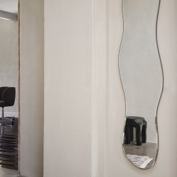 Ferm Living Pond Spejl Full Size Mrk Krom