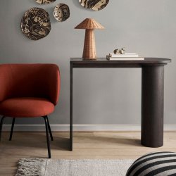 Ferm Living Pylo Konsolbord - Mrkbejdset Eg