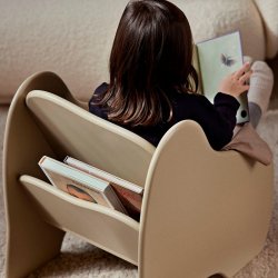 Ferm Living Slope Lounge Stol m/ bogreol - Cashmere