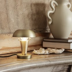 Ferm Living Tiny Bordlampe - Kort - Messing