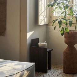 Ferm Living UTA Piece Mrkbejdset