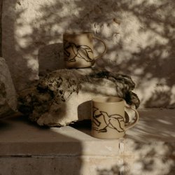 Ferm Living x Utzon Vuelo Krus Dark Buff