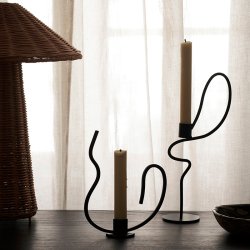 Ferm Living Valse Lysestage Lav Sort