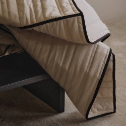 Ferm Living Vari Quiltet Sengetppe Double 260x230 cm Natural/Dark Chocolate