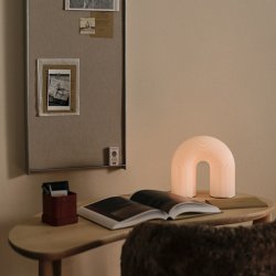 Ferm Living Vuelta Udend�rs B�rbar Lampe H25 cm Hvid