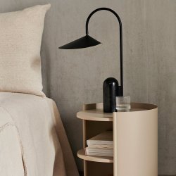 Ferm Living - Arum Bordlampe - Sort
