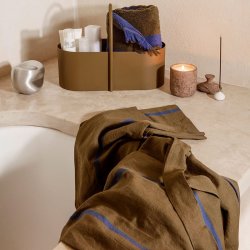 Ferm Living Field Robe Morgenkbe - Olive/Bright Blue