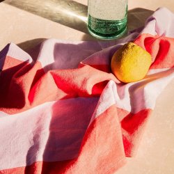 Ferm Living Hale Viskestykke - Rd/Lilla