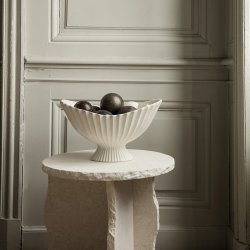 Ferm Living Mineral Sculptural Bord - Bianco Curia