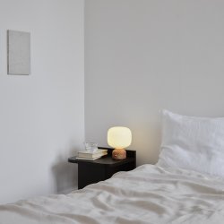 Gejst MEEMO Brbar Bordlampe Gyldenrd Marmor