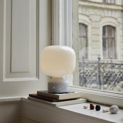 Gejst MEEMO Brbar Bordlampe Hvid Marmor