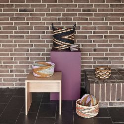 H&uuml;bsch Less Side Table Sidebord