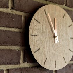 Hemverk Vgur 28 cm - Lys Eg/Guld Farvet Viser