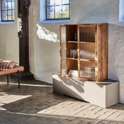 House Doctor Balance Vgskab Antik brun