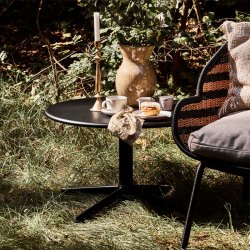 House Doctor Helo Havebord m/ Vippebordplade Rund Sort Lav