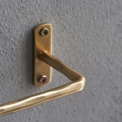 House Doctor Welo Toiletpapirholder - Brstet Messingfinish