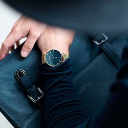 House of Vincent Holm Ur - Ignite