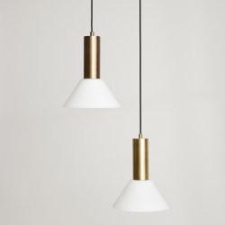 H&uuml;bsch Contrast Loftslampe - Bruneret Messingfarve