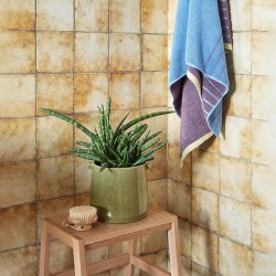 H&uuml;bsch Hndklde Promenade - Lilla meleret/Gul - 70x140 cm