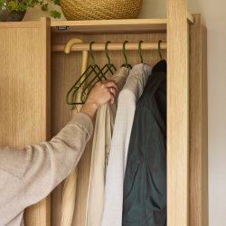 H�bsch Kura Kl�deskab Large Natur