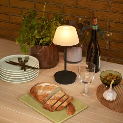 H&uuml;bsch Salon Bordlampe Sort