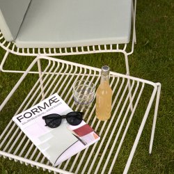 H&uuml;bsch String Sidebord Lysegr