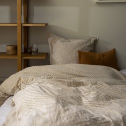 Juna Sengetj - Monochrome Lines - Okker/Hvid - 140x220 cm