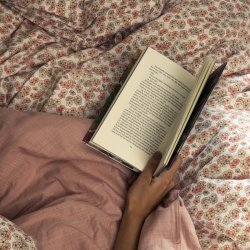 Juna Sengetj - Pleasantly - Hvid / Rosa - 140x220 cm