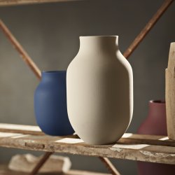 K�hler Studio Omaggio #1 Vase H31 cm Sand