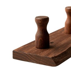 By Brorson - Knagerkke m. 3 knager - Rget Eg