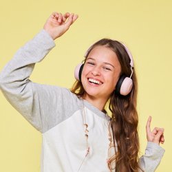 Kreafunk Buzz Safe Audio ANC Hretelefoner Dusty Rose