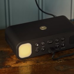 Kreafunk Wakie Vkkeur m/ Bluetooth Hjtaler &amp; Trdls Oplader Sort