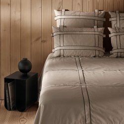 Kristina Dam Studio Bow Sengetppe