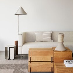 Kristina Dam Studio Cone Gulvlampe