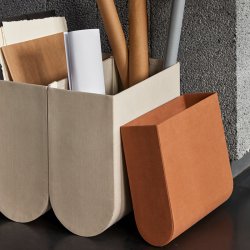 Kristina Dam Studio Curved Box Small - Beige
