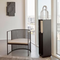 Kristina Dam Studio Curved Pedestal - Sort