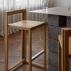 Kristina Dam Studio Outline Barstol