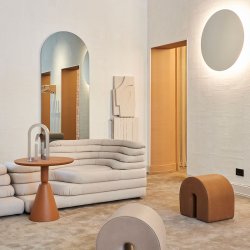 Kristina Dam Studio Arch Skulptur