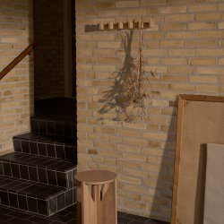 Kristina Dam Studio Column Knagerkke Lang Lyst Olieret Eg