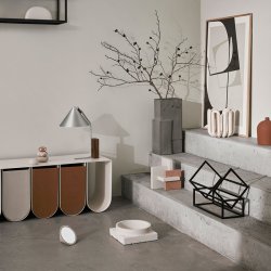 Kristina Dam Studio Cone Bordlampe