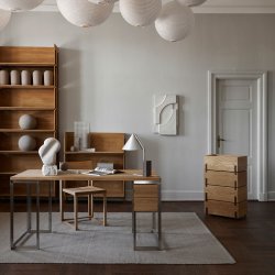 Kristina Dam Studio Cone Bordlampe