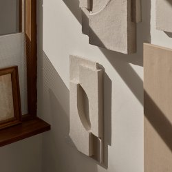 Kristina Dam Studio Serif Relief Small