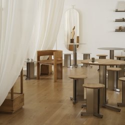 Kristina Dam Studio Split Taburet Rustfrit St�l/Olieret Eg