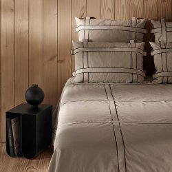 Kristina Dam Studio Wooden Sphere Lgkrukke - Sort